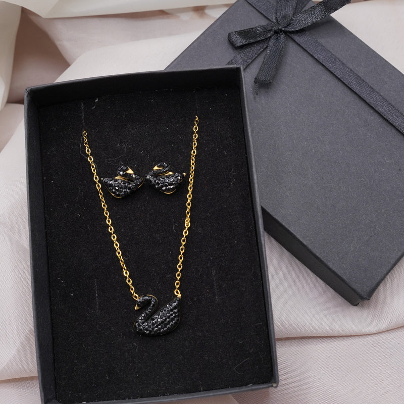 Black Swan Jewelry Set