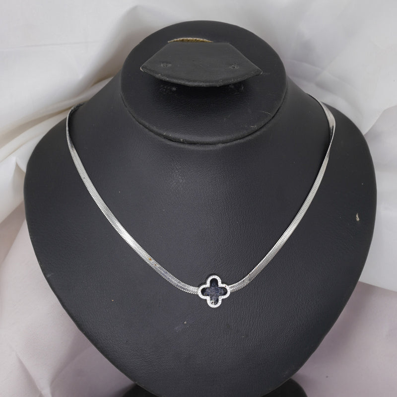 Silver Clover Pendant Necklace